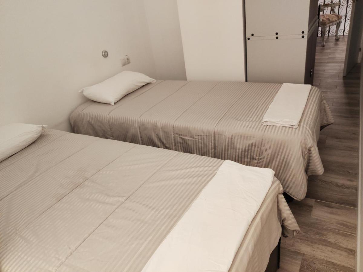 Palafox 23 Hostel Madrid Luaran gambar